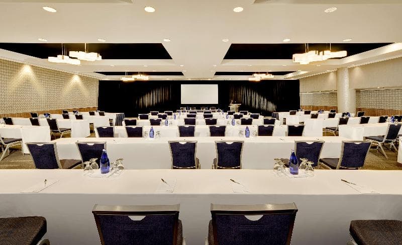 Radisson Admiral Toronto Harbourfront 4