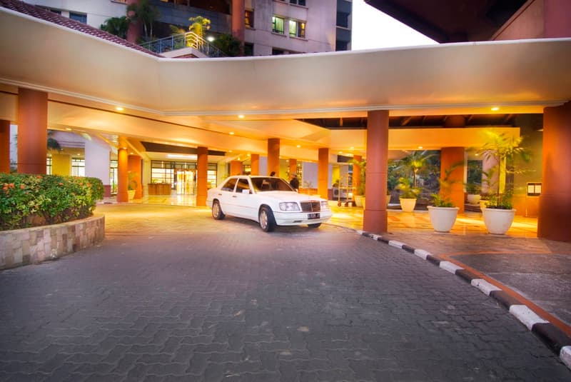 Grand Tropic Suites 4