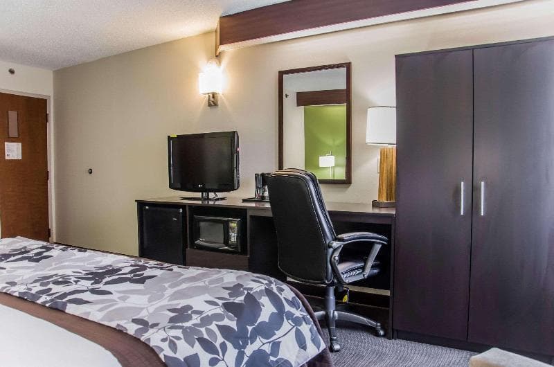 Sleep Inn Airport - Billy Graham Parkway 5