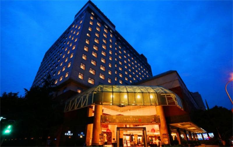 Tibet Hotel Chengdu main