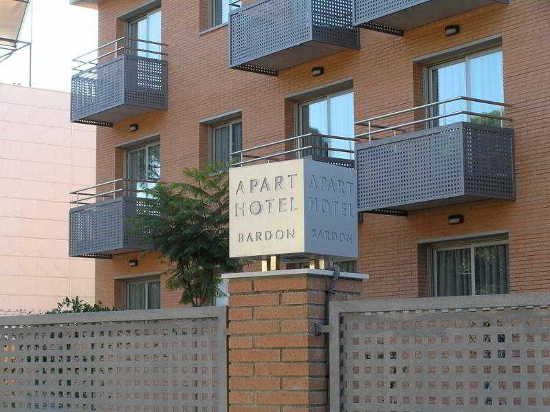 Bardon Aparthotel main