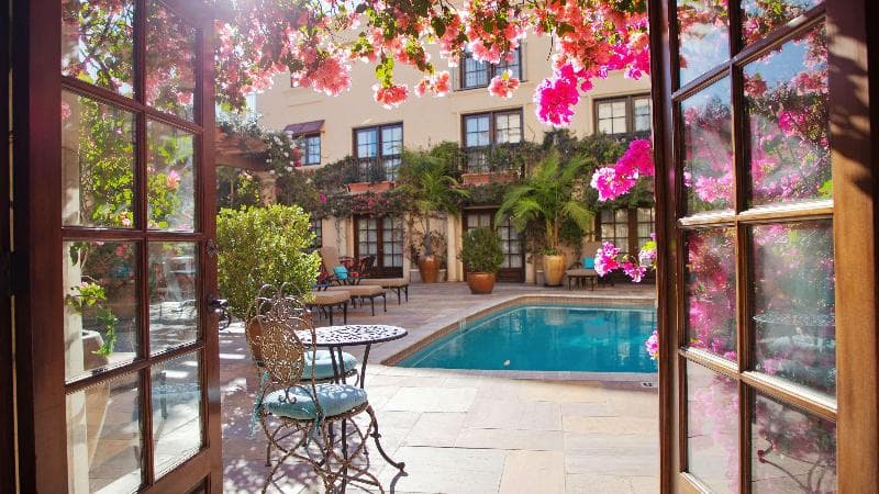 Best Western Plus Sunset Plaza Hotel 3