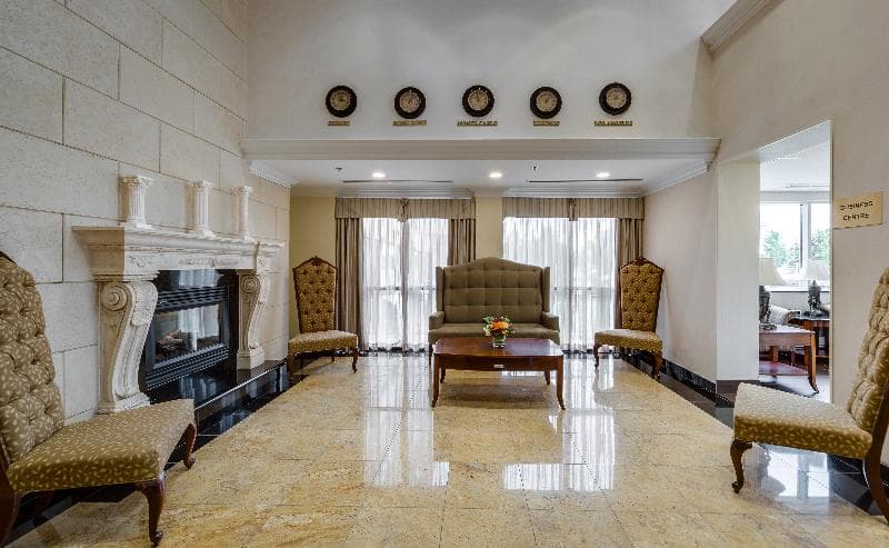 Monte Carlo Inn - Vaughan Suites 2