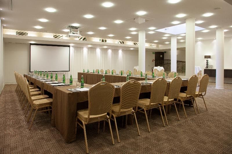 Mamaison Hotel Le Regina Warsa 4