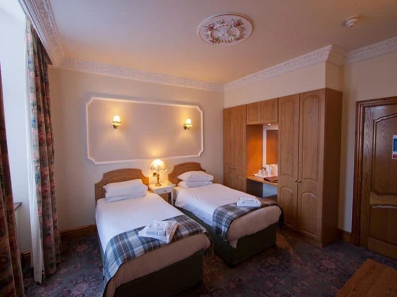 Duke Of Gordon Hotel 5