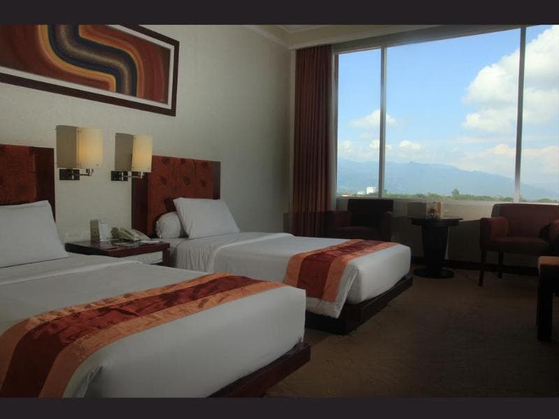 Grand Wahid Salatiga photo 1