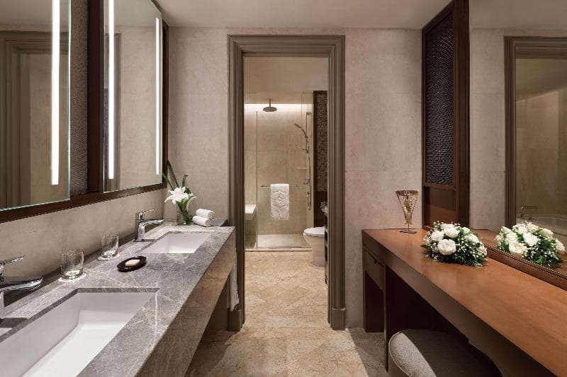 Shangri-La Surabaya 5