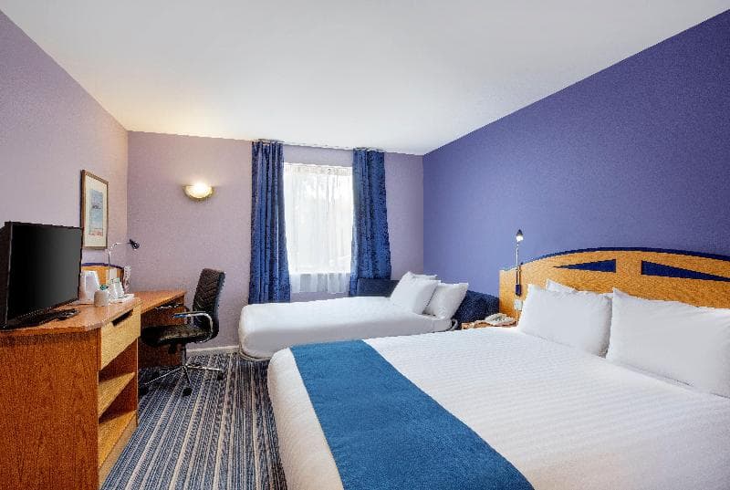 Holiday Inn Express Poole photo 1