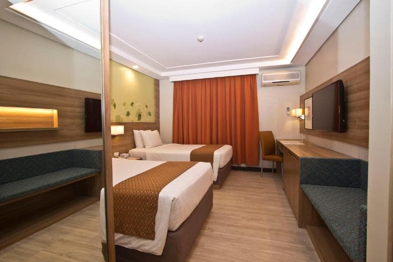 Crown Regency Makati 4