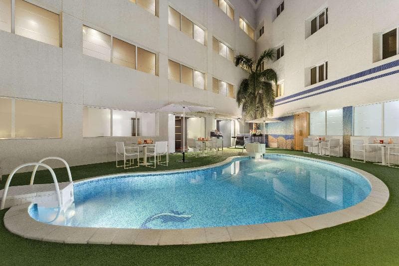 Ramada Qurum Beach 5