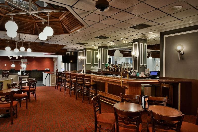 Ramada By Wyndham Jacksonville Hotel & Conference Center 2