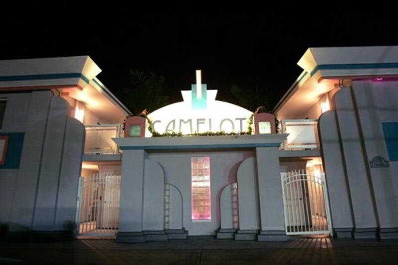 Camelot Beach Suites main