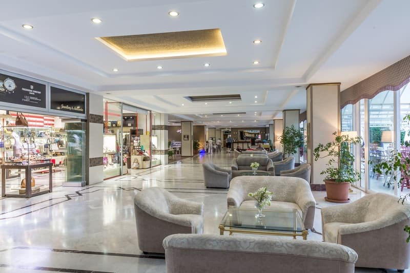 L'etoile Beach Hotel 4