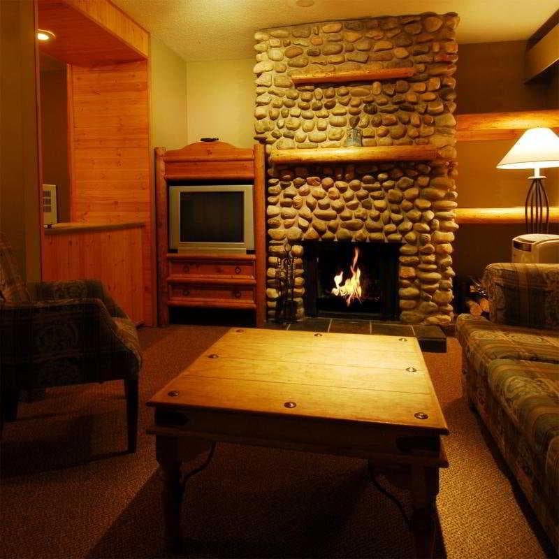Tonquin Inn Jasper photo 1
