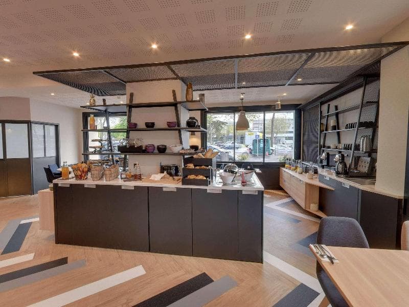 Mercure Lorient Centre Hotel 2