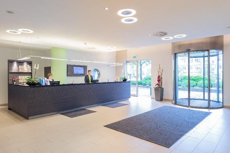 NOVINA HOTEL Wöhrdersee 4