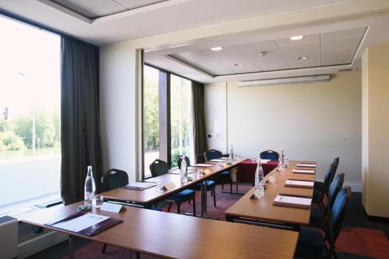 DoubleTree by Hilton Paris Bougival photo 1