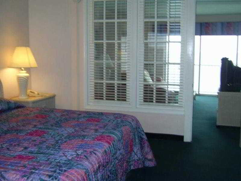 Sun Tower Hotel And Suites On The Beach 4