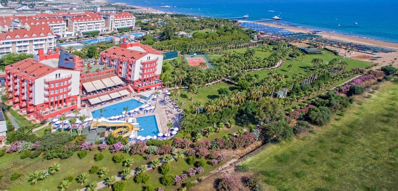 Royal Atlantis Beach photo 1