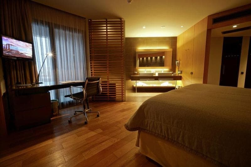 Alexander Beach Hotel & Convention Centre 4