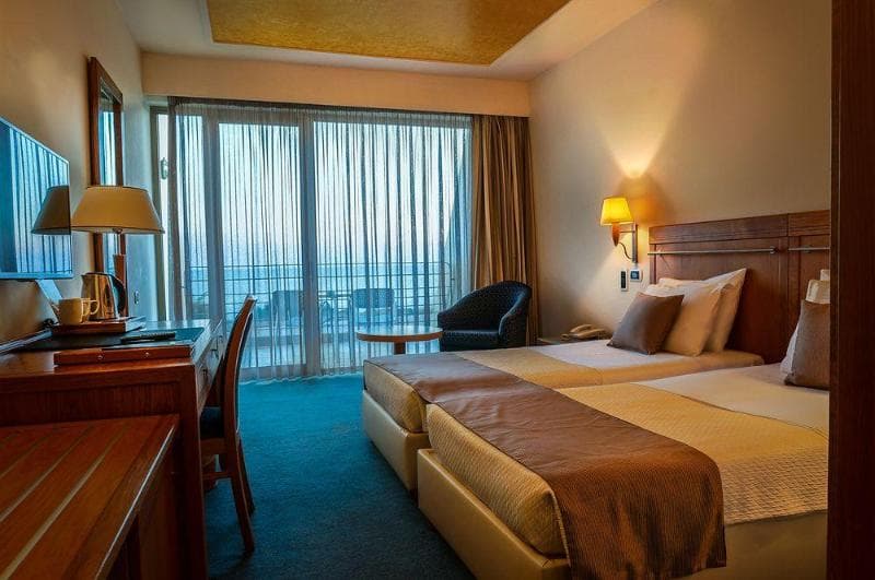 Alexander Beach Hotel & Convention Centre photo 1