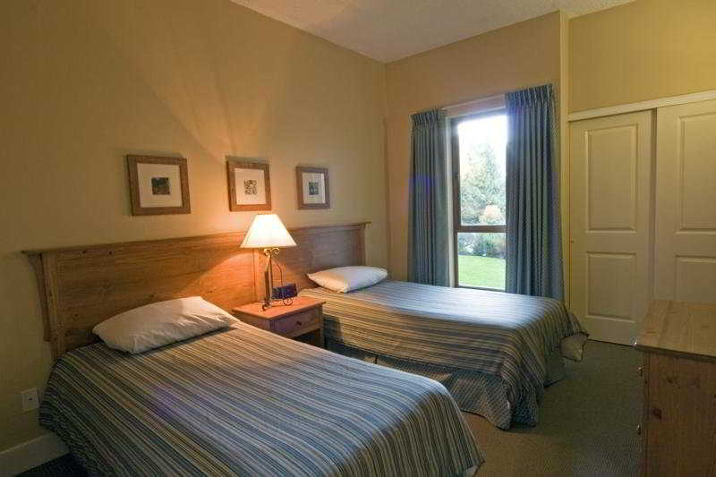 Tantalus Resort Lodge 5