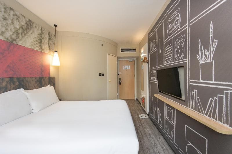 Ibis Shanghai Lianyang 5