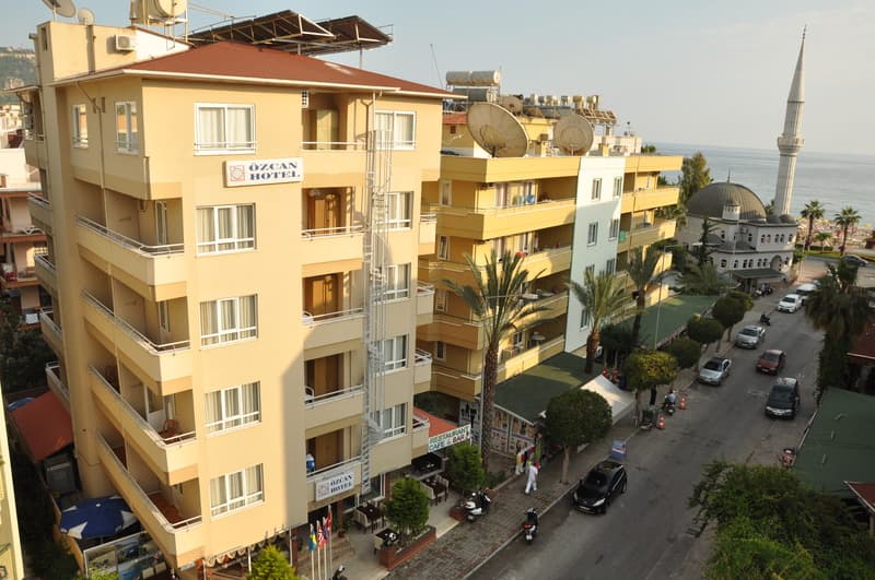 Miss Cleopatra Hotel 2