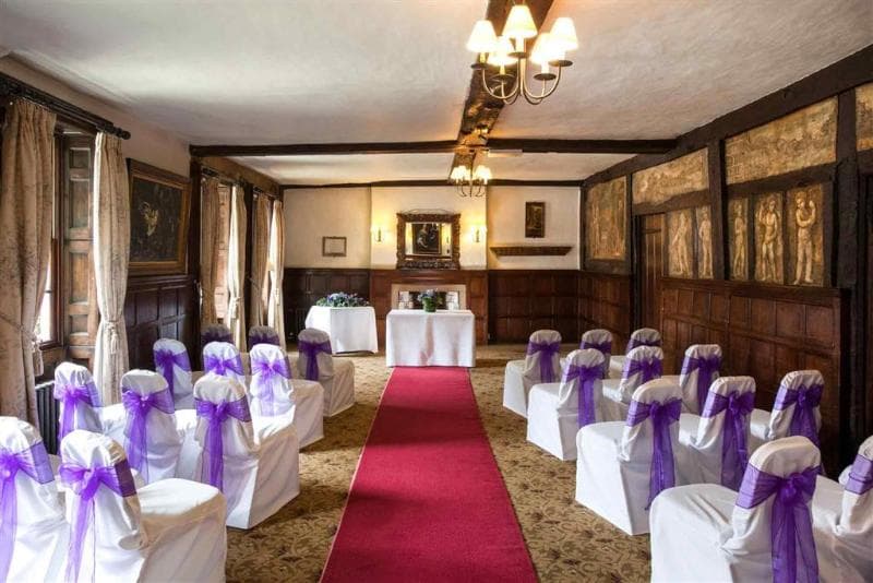 Bush Hotel Farnham main