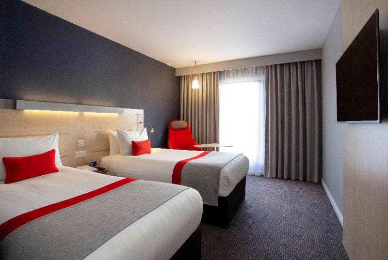 Holiday Inn Express Cheltenham Town Centre 4