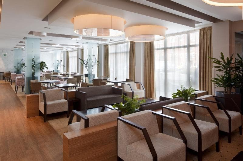 Holiday Inn Express Redditch 4