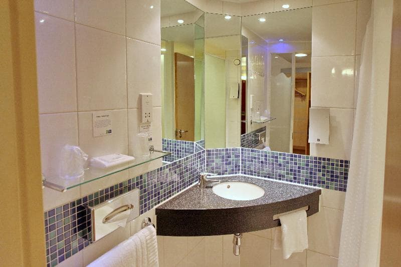 Holiday Inn Express Redditch 5