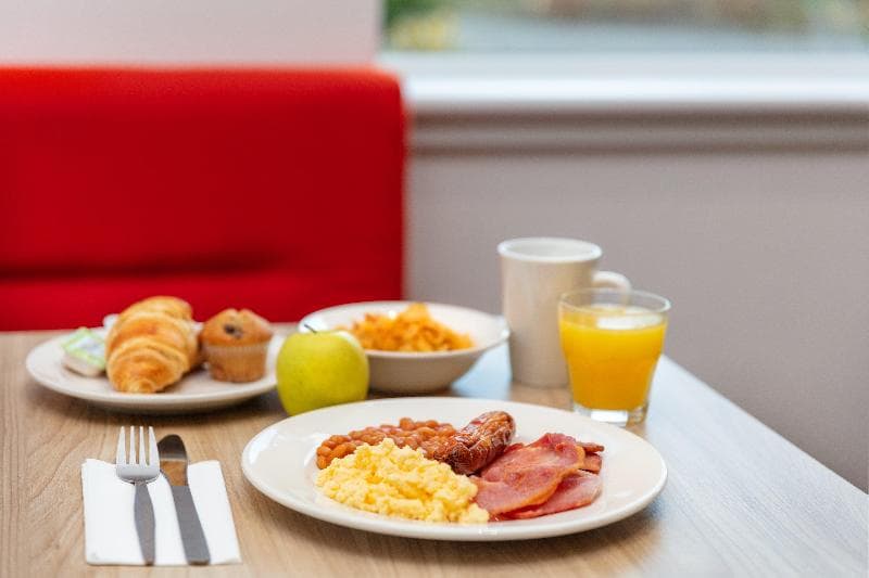 Holiday Inn Express Strathclyde Park M74, Jct. 5 3