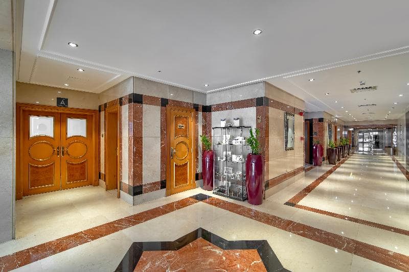Majestic Premier Hotel 2