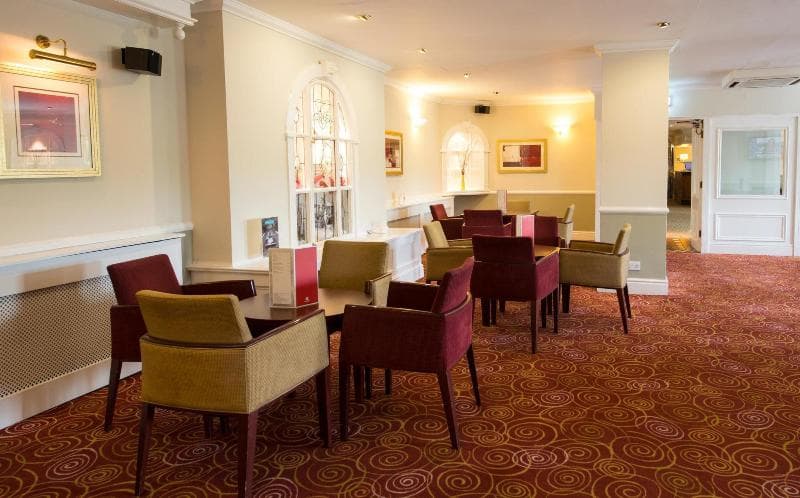 Holiday Inn South 4