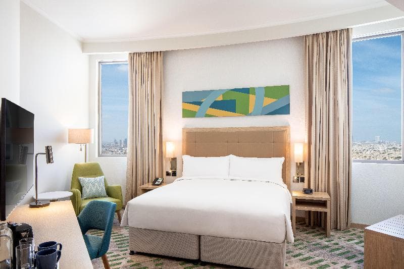 Holiday Inn Hotel & Suites Dubai Science Park 4
