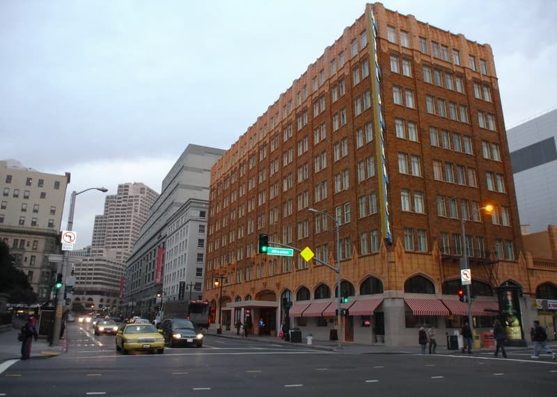 The Pickwick Hotel 3