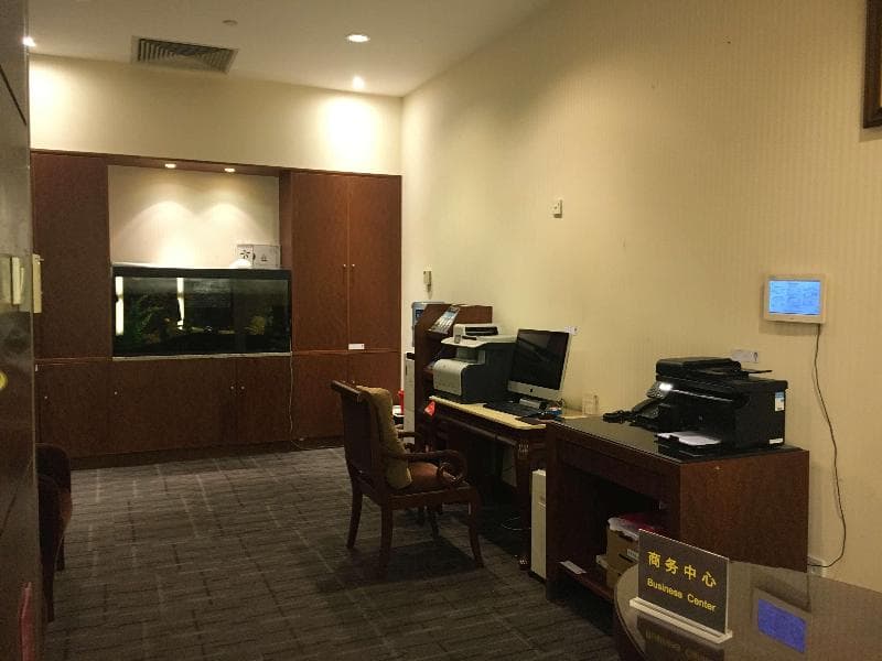 Zhongwei Green Lake Hotel Kunming 4