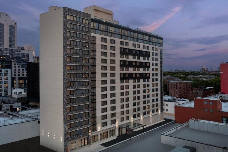 Springhill Suites New York Queens photo 1