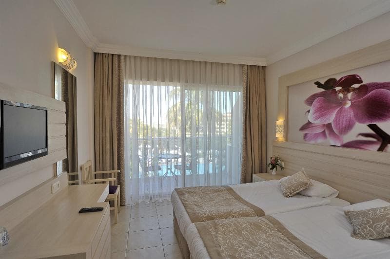 Seaden Corolla Hotel 4