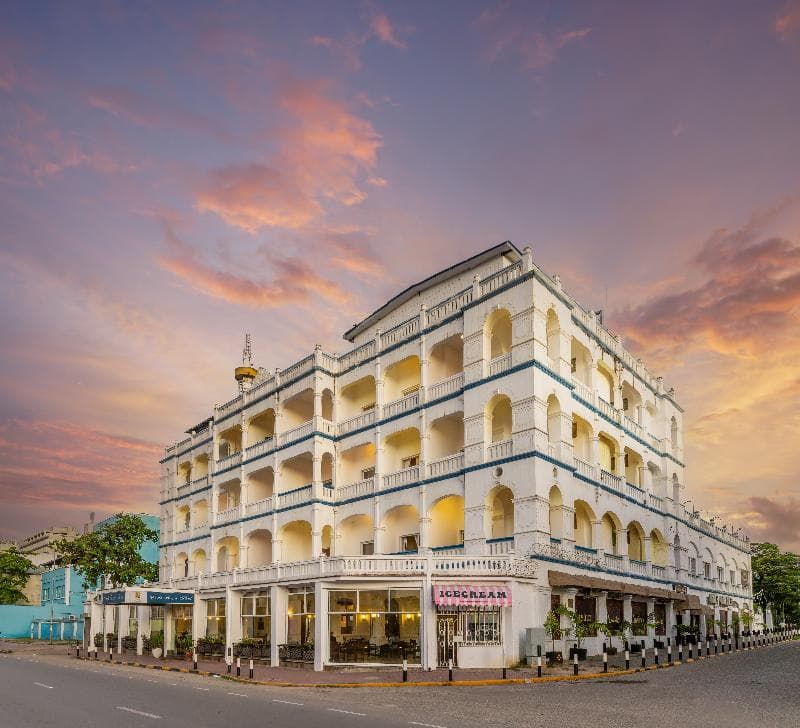 Sentrim Castle Royal Hotel 1