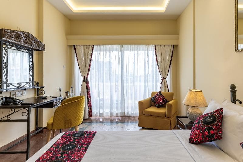 Sentrim Castle Royal Hotel 4