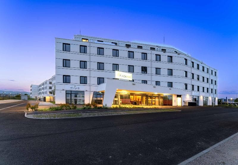 Plaza Inn Wiener Neustadt, Bw Signature Collection photo 1