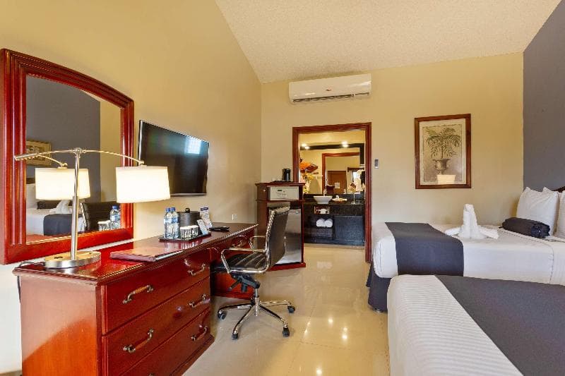 Best Western Plus Belize Biltmore Plaza 5