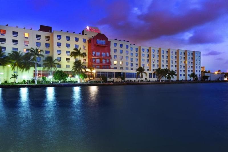 Ramada by Wyndham Princess Belize City photo 1