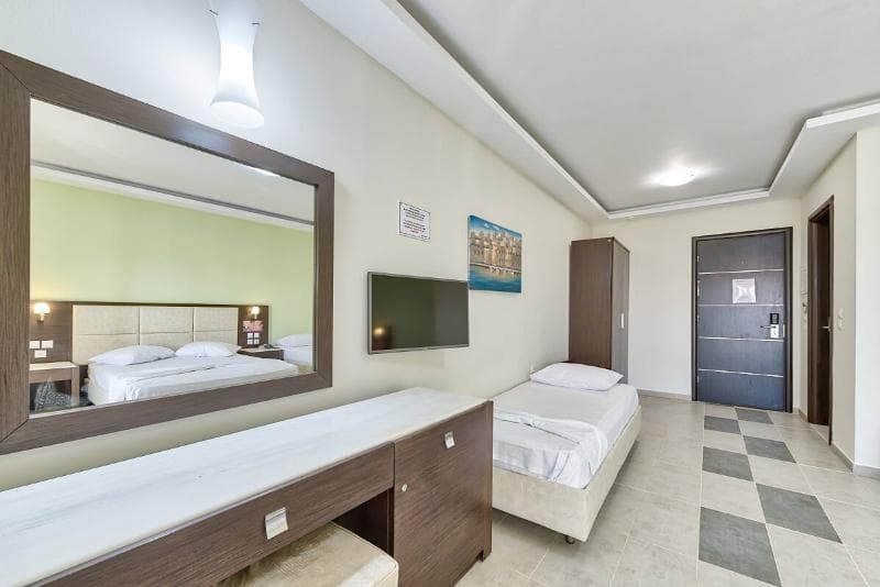 Majestic Hotel & Spa photo 1
