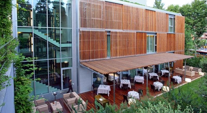 Abac Restaurant Hotel 5