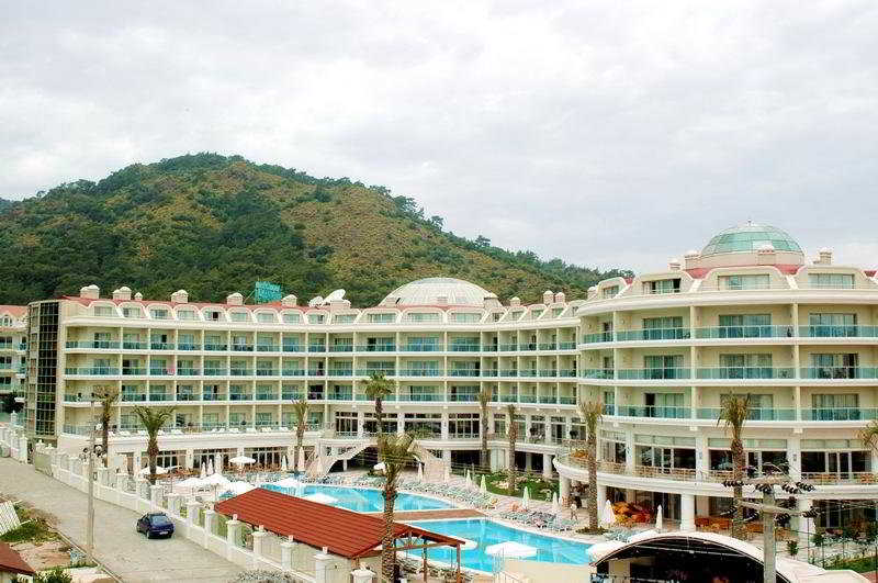 Pineta Park Deluxe Hotel main