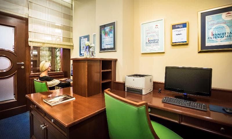 Best Western Premier Hotel Astoria photo 1