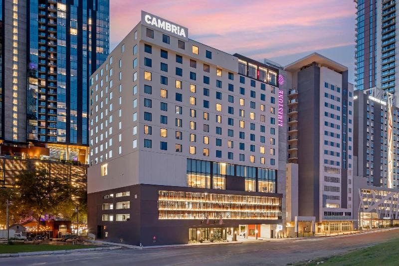 Cambria Hotel Austin Downtown 3